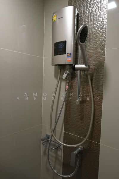 IDEO Sathorn-Wongwian Yai, Bangkok, 219 Soi Krung Thonburi 1, Khlong Ton Sai, Khlong San, Bangkok, 1 Bedroom, 34 sqm, Condo For Rent, by Waiyawut Kwanmongkhol, 11872924 - DDproperty.com