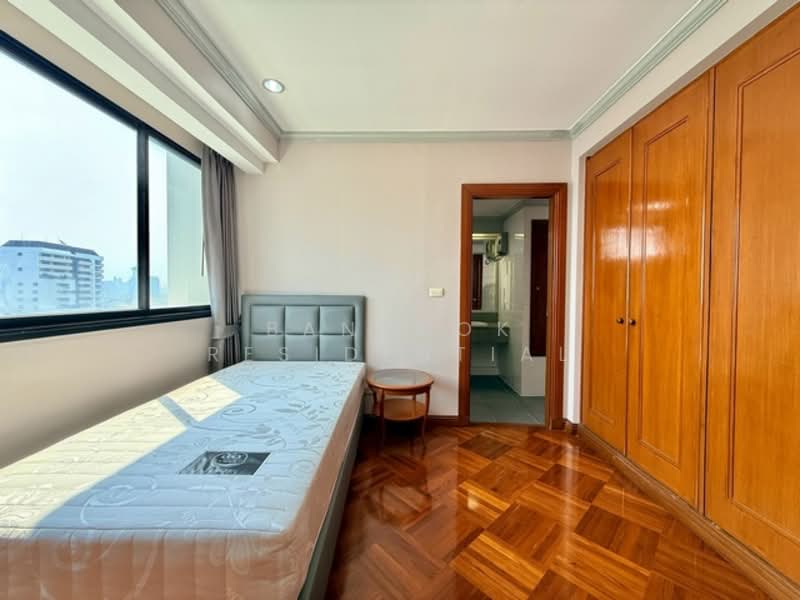 Royal Kensington Mansion, Bangkok, 5/2 Soi Ekkamai 10, Khlong Tan Nua, Watthana, Bangkok, 3 Bedrooms, 200 sqm, Condo For Rent, by Bangkok Residential, 11873360 - DDproperty.com