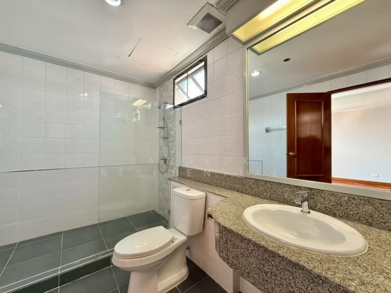 Royal Kensington Mansion, Bangkok, 5/2 Soi Ekkamai 10, Khlong Tan Nua, Watthana, Bangkok, 3 Bedrooms, 200 sqm, Condo For Rent, by Bangkok Residential, 11873360 - DDproperty.com