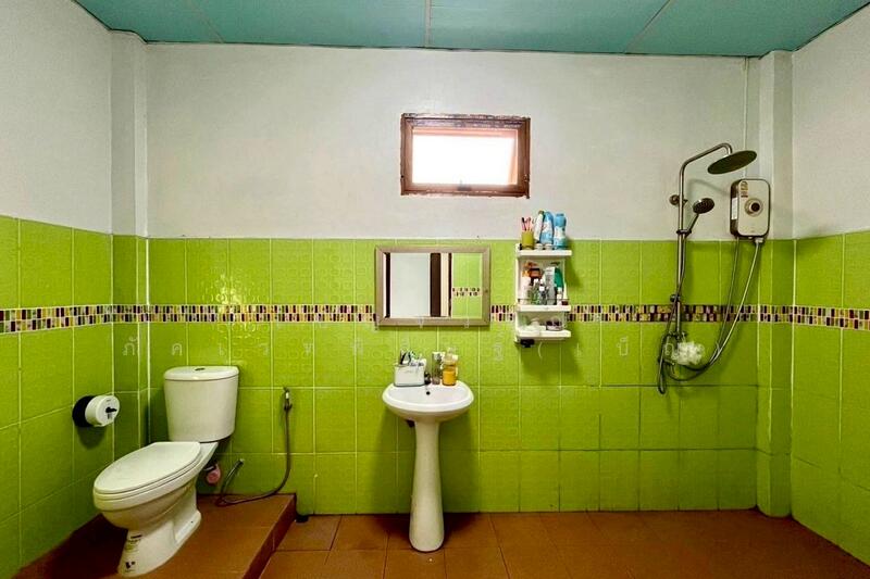 For Sale - GN-824074 Commercial building, Thung Tao, Thung Tao Mobile Phone Shop, Surat Thani, near Lotus, Surat Thani