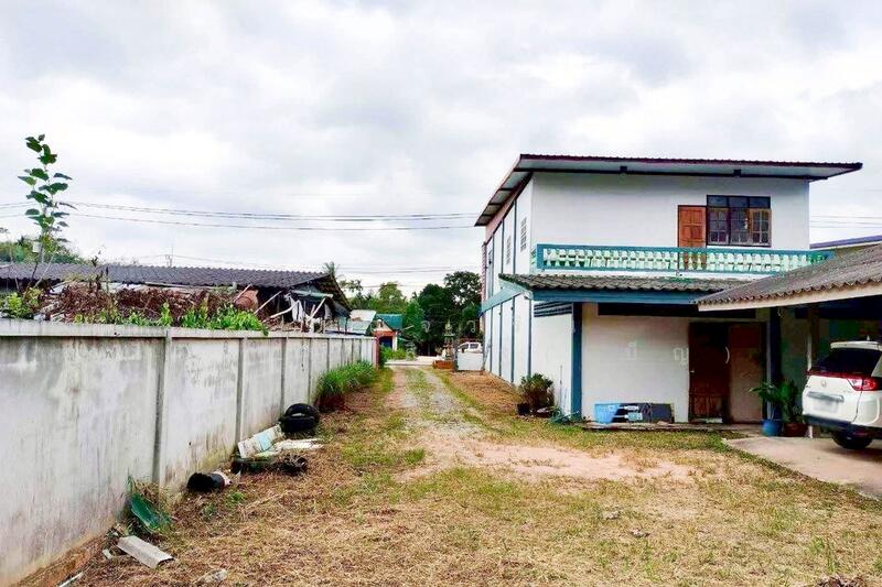 For Sale - GN-824074 Commercial building, Thung Tao, Thung Tao Mobile Phone Shop, Surat Thani, near Lotus, Surat Thani