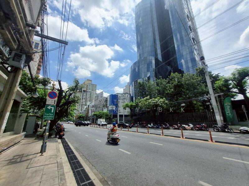 For Rent - Commercial/Shophouse for Rent in Thonglor, Bangkok