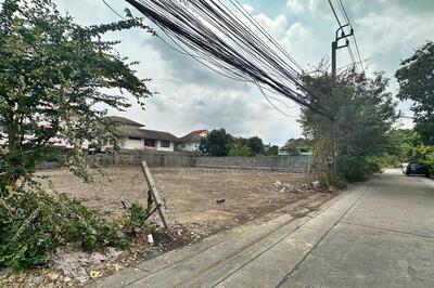 ขาย - ขายที่ดินถมแล้ว 240 ตารางวา ทำเลดี ซอยงามวงศ์วาน 25 ราคาถูกมาก, นนทบุรี