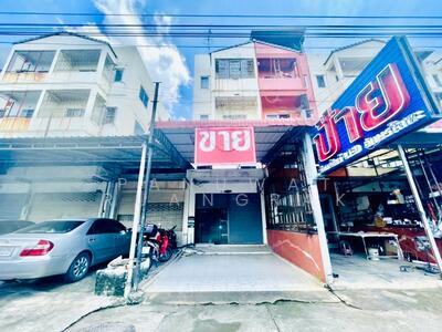 ขาย - ตึกแถวติดถนนวัชรพล, กรุงเทพ