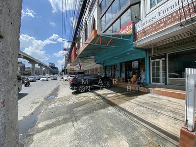 ขาย - Commercial Building Srinakarin, สมุทรปราการ