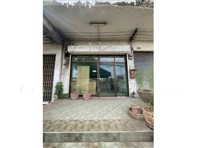 ขาย - ขาย+ให้เช่าอาคารพาณิชย์ ติดถนนเพชรเกษม ใกล้เซ็นทรัลนครปฐม, นครปฐม