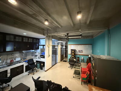 ขาย - 44893 - ลดแรงระดับ Rare Item! ทาวน์เฮ้าส์ในเย็นอากาศ ใกล้ One Bangkok ลด 3 ล้าน เหลือเพียง 25.9 ล้าน, กรุงเทพ