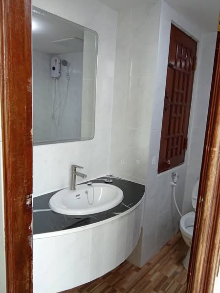 Merlin Tower : เมอร์ลินทาวเวอร์, กรุงเทพ, ซอยนราธิวาสราชนครินทร์ 14, ทุ่งวัดดอน, สาทร, กรุงเทพ, 40 ตร.ม., คอนโด ให้เช่า, โดย รพีพร แซ่อึ้ง, 11877543 - DDproperty.com