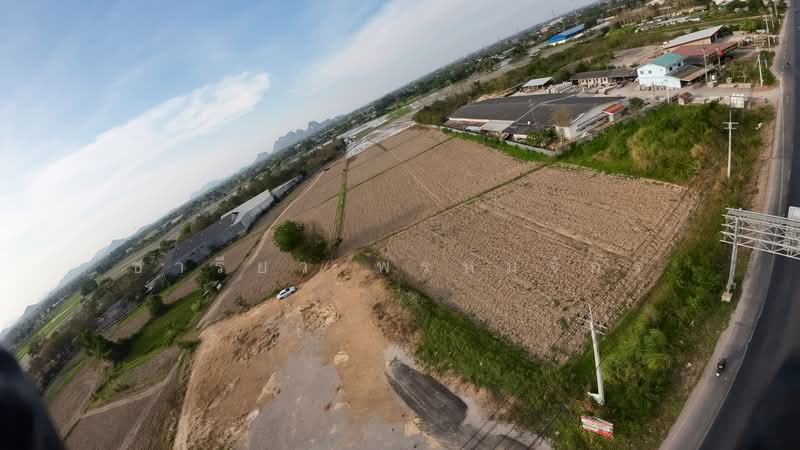 ขาย - ขาย ที่ดินสวยใกล้เมืองในจังหวัดราชบุรี เพียง 2 กม. ติดถนน 3208 (ทางไปสวนผึ้ง), ราชบุรี