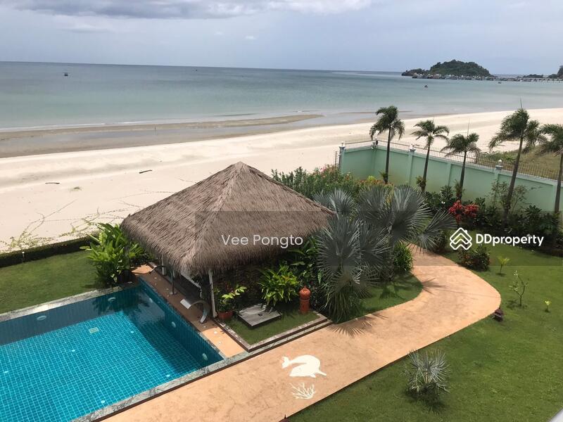 For Sale - Modern Luxury Beachfront Property in Bang Saphan, Prachuap Khiri Khan