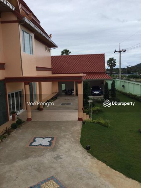 For Sale - Modern Luxury Beachfront Property in Bang Saphan, Prachuap Khiri Khan