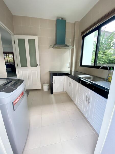 Vararom Premium City Hall, Chiang Mai, San Phi Sua, Muang Chiang Mai, Chiang Mai, 3 Bedrooms, 139 sqm, Single Detached House For Rent, by Kanphakpim Chiangmai Nice Home, 11877921 - DDproperty.com