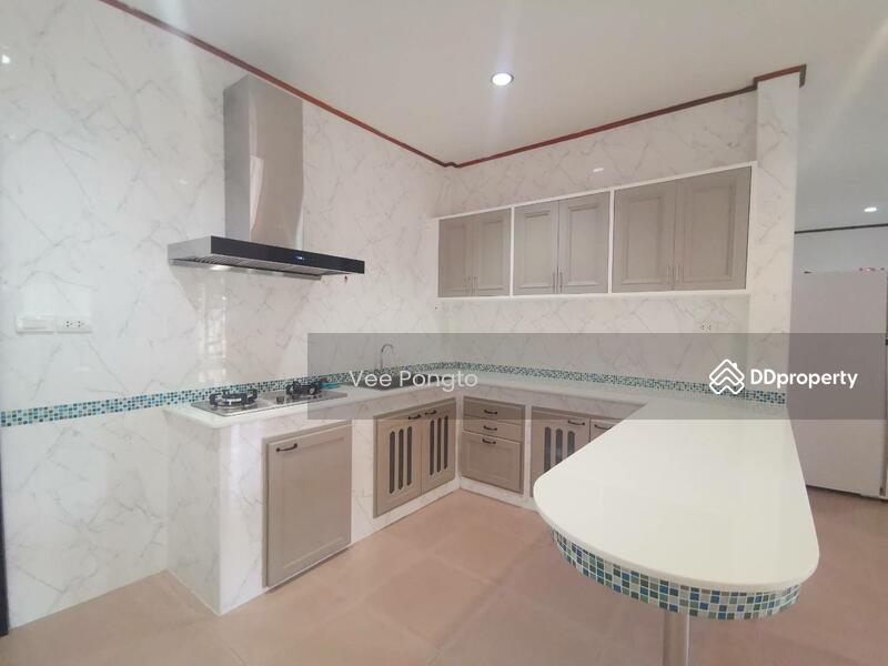 ขาย - House 2 Bedrooms for Rent and Sale with Big Garden Soi 94, ประจวบคีรีขันธ์