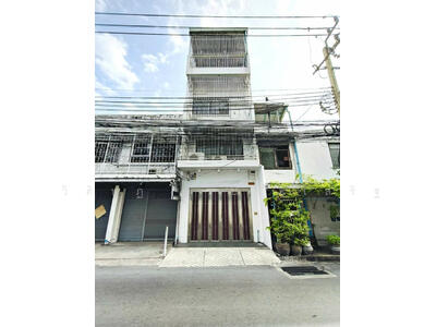 ขาย - -, กรุงเทพ