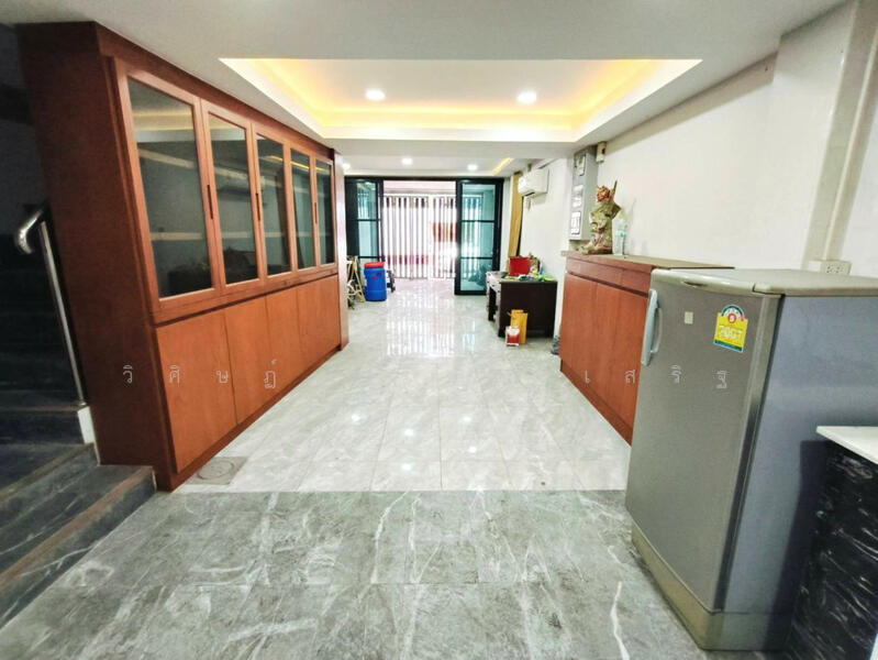 กรุงเทพ, เจริญราษฎร์, ทุ่งวัดดอน, สาทร, กรุงเทพ, 240 ตร.ม., ตึกแถว-อาคารพาณิชย์ ขาย, โดย วิศิษฏ์ ศรีประเสริฐ, 11878970 - DDproperty.com