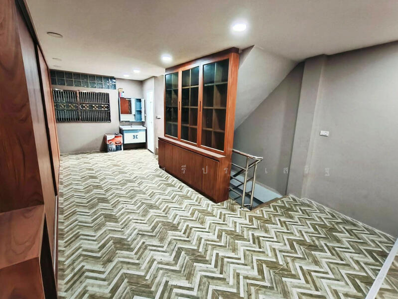 กรุงเทพ, เจริญราษฎร์, ทุ่งวัดดอน, สาทร, กรุงเทพ, 240 ตร.ม., ตึกแถว-อาคารพาณิชย์ ขาย, โดย วิศิษฏ์ ศรีประเสริฐ, 11878970 - DDproperty.com