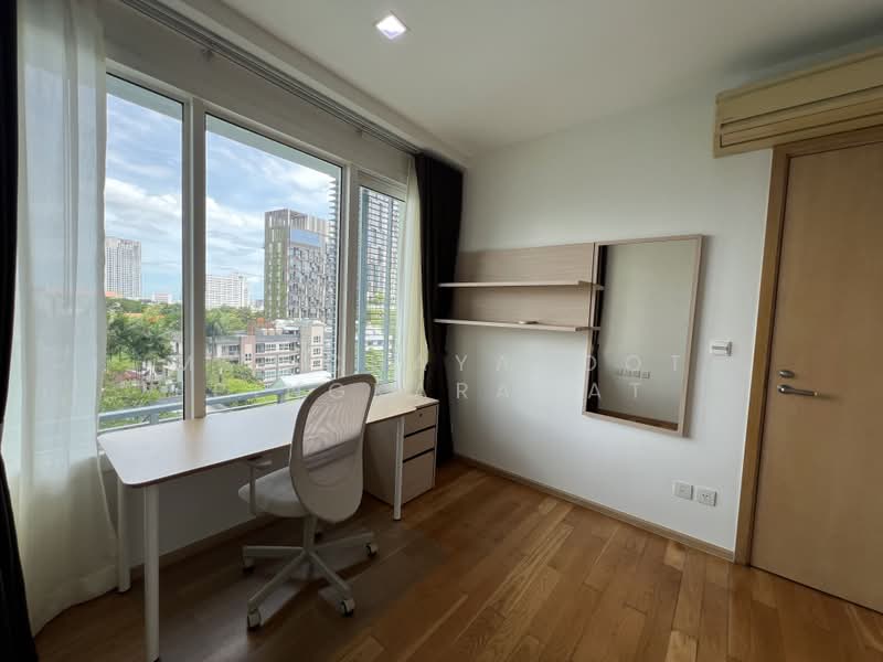 Siri At Sukhumvit, Bangkok, 902 Sukhumvit Road, Phra Kanong, Khlong Toei, Bangkok, 3 Bedrooms, 100 sqm, Condo For Rent, by Ms. Chayanoot Pingkarawat, 11879227 - DDproperty.com