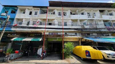 ขาย - อาคารพาณิชย์ 4 ชั้น ถนนลาดปลาเค้า 72 แยก 1 แขวงอนุสาวรีย์ เขตบางเขน กรุงเทพมหานคร, กรุงเทพ