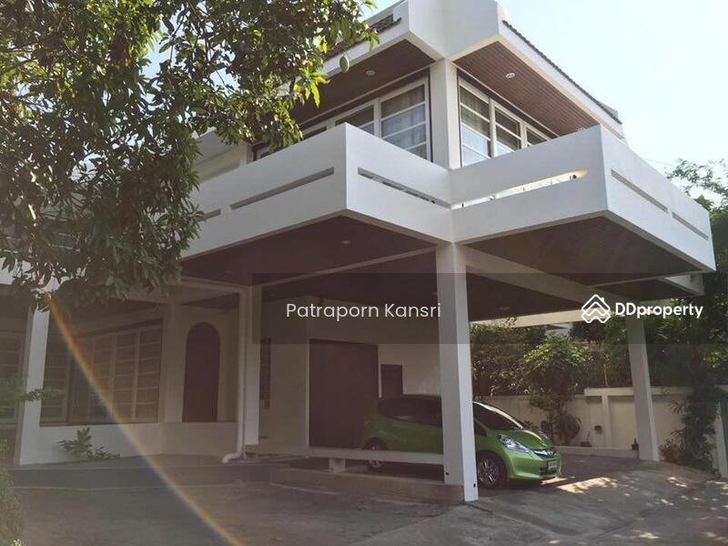 For Rent - 4-Br House near BTS Phra Khanong (817893), Bangkok
