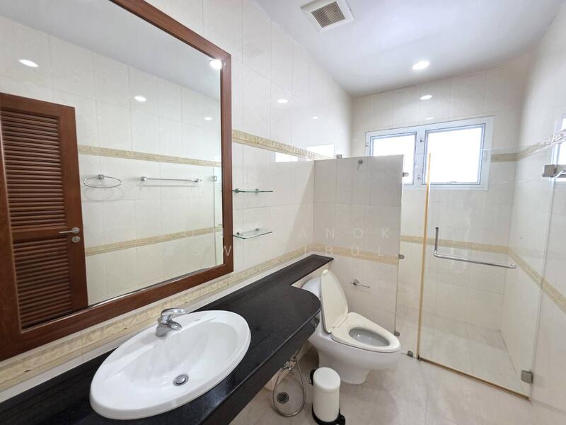 Panya Pattanakarn Village, Bangkok, Soi Phatthanakarn 30, Suan Luang, Suan Luang, Bangkok, 5 Bedrooms, 500 sqm, Single Detached House For Rent, by Jomchanok Aswavibul, 11879715 - DDproperty.com