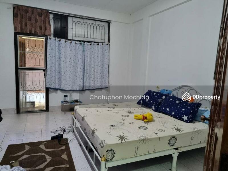For Sale - 2-Br Townhouse near MRT Ministry of Public Health, Nonthaburi