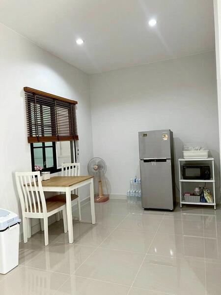 ให้เช่าบ้านแฝดใหม่ ม.น็อตติ้งฮิลล์ ปลวกแดง-วังแขยง, Rayong, Pluak Daeng, Rayong, 2 Bedrooms, 120 sqm, Single Detached House For Rent, by Dusit Saengfa, 11880441 - DDproperty.com