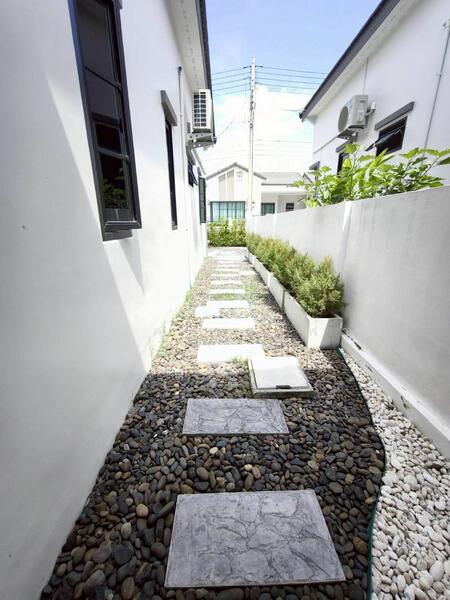 ให้เช่าบ้านแฝดใหม่ ม.น็อตติ้งฮิลล์ ปลวกแดง-วังแขยง, Rayong, Pluak Daeng, Rayong, 2 Bedrooms, 120 sqm, Single Detached House For Rent, by Dusit Saengfa, 11880441 - DDproperty.com