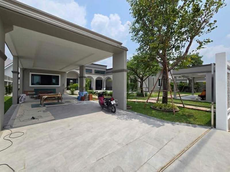 New Pool Villa near Mabprachan Reservoir, Chon Buri (Pattaya), Nong Pru, Bang Lamung (Pattaya), Chon Buri (Pattaya), 4 Bedrooms, 337 sqm, Villa For Sale, by A LIST ELITE SELECTED, 11880532 - DDproperty.com