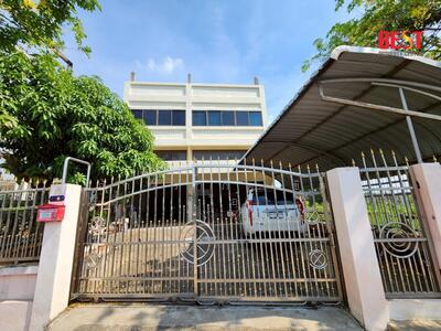 ขาย - ขายอาคารพาณิชย์ 4 ชั้น พร้อมที่ดินเปล่า ติดถนน บรมราชชนนี ทำเลดี ใกล้ คลีนิค LDC, กรุงเทพ