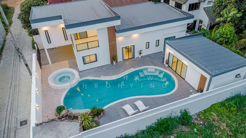 For Sale 2-storey pool villa Luxury slats with private pool, Chon Buri (Pattaya), Na Kloe, Bang Lamung (Pattaya), Chon Buri (Pattaya), 5 Bedrooms, 250 sqm, Single Detached House For Sale, by Angsanawee Phrohying, 11880942 - DDproperty.com