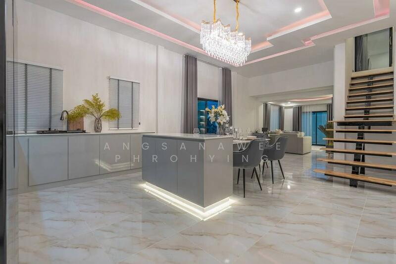 For Sale 2-storey pool villa Luxury slats with private pool, Chon Buri (Pattaya), Na Kloe, Bang Lamung (Pattaya), Chon Buri (Pattaya), 5 Bedrooms, 250 sqm, Single Detached House For Sale, by Angsanawee Phrohying, 11880942 - DDproperty.com