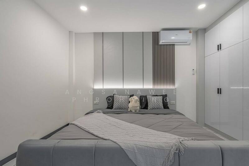 For Sale 2-storey pool villa Luxury slats with private pool, Chon Buri (Pattaya), Na Kloe, Bang Lamung (Pattaya), Chon Buri (Pattaya), 5 Bedrooms, 250 sqm, Single Detached House For Sale, by Angsanawee Phrohying, 11880942 - DDproperty.com