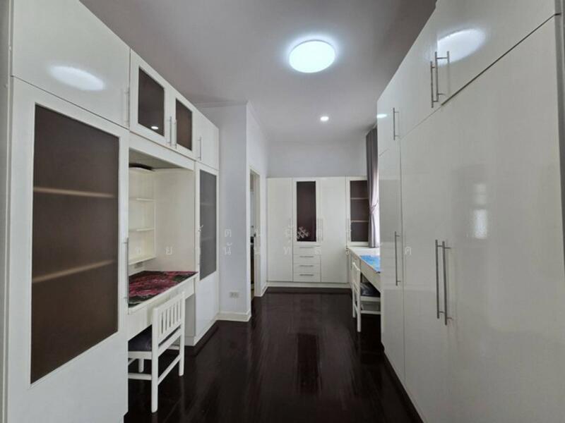 พาร์คเวย์ ชาเล่ต์ รามคำแหง 190/1, Bangkok, 1 รามคำแหง, Min Buri, Min Buri, Bangkok, 3 Bedrooms, 250 sqm, Single Detached House For Rent, by รัตนฉัตร์ ชยานันท์สิริภัค, 11881087 - DDproperty.com