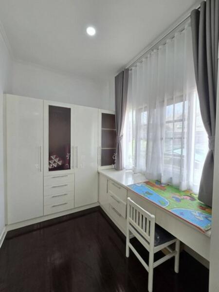 พาร์คเวย์ ชาเล่ต์ รามคำแหง 190/1, กรุงเทพ, 1 รามคำแหง, มีนบุรี, มีนบุรี, กรุงเทพ, 250 ตร.ม., บ้านเดี่ยว ให้เช่า, โดย รัตนฉัตร์ ชยานันท์สิริภัค, 11881087 - DDproperty.com