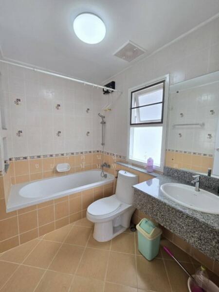 พาร์คเวย์ ชาเล่ต์ รามคำแหง 190/1, Bangkok, 1 รามคำแหง, Min Buri, Min Buri, Bangkok, 3 Bedrooms, 250 sqm, Single Detached House For Rent, by รัตนฉัตร์ ชยานันท์สิริภัค, 11881087 - DDproperty.com