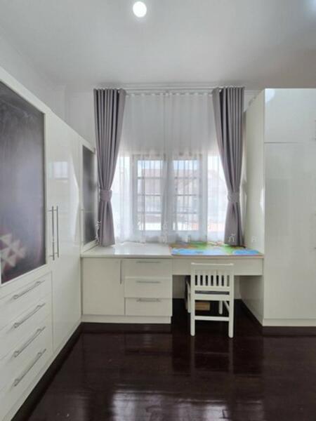 พาร์คเวย์ ชาเล่ต์ รามคำแหง 190/1, กรุงเทพ, 1 รามคำแหง, มีนบุรี, มีนบุรี, กรุงเทพ, 250 ตร.ม., บ้านเดี่ยว ให้เช่า, โดย รัตนฉัตร์ ชยานันท์สิริภัค, 11881087 - DDproperty.com