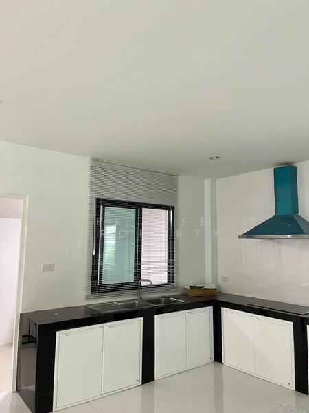 2R0881 This house for rent 4 bedroom 3 bathroom 75,000/month at cherngtalay have fully furnished, Phuket, Choeng Thale, Thalang, Phuket, 4 Bedrooms, 300 sqm, Single Detached House For Rent, by PK LIFE Property, 11881573 - DDproperty.com