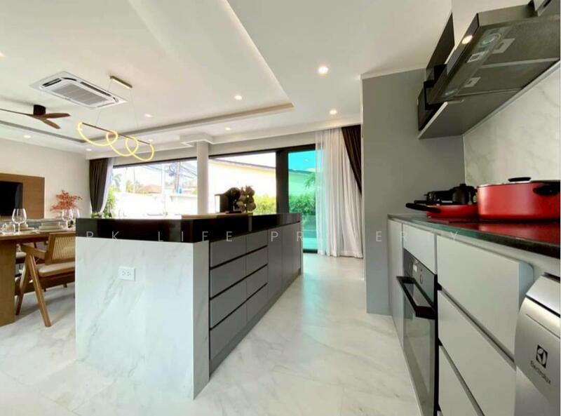 7R0902 Pool villa for rent 4 bedroom 5 bathroom 300,000/month at rawai have fully furnished, Phuket, Rawai, Muang Phuket, Phuket, 4 Bedrooms, 336 sqm, Villa For Rent, by PK LIFE Property, 11883105 - DDproperty.com