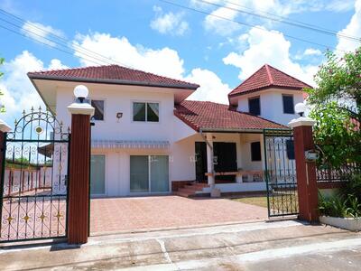 ขาย - ขายบ้านเดี่ยว 2 ชั้น หมู่บ้านจันทร์หอม (เขาบายศรี–เขาชีจรรย์) ต.พลูตาหลวง อ.สัตหีบ, ชลบุรี