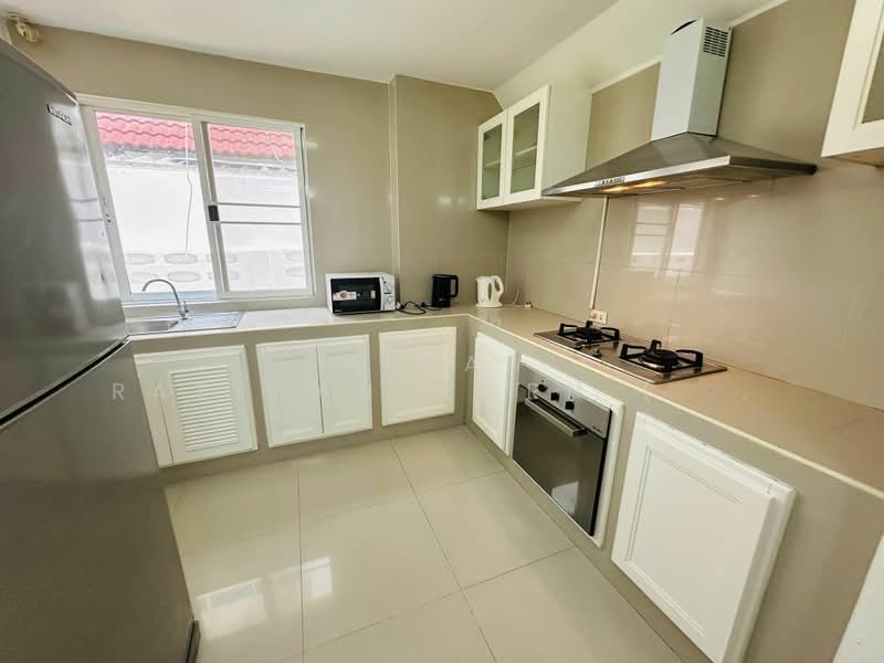townhome sukhumvit 31, Bangkok, สุขุมวิท 31, Khlongtoei Nua, Watthana, Bangkok, 5 Bedrooms, 400 sqm, Townhouse For Rent, by TREBA - Ratthanatorn (Jenny), 11883390 - DDproperty.com
