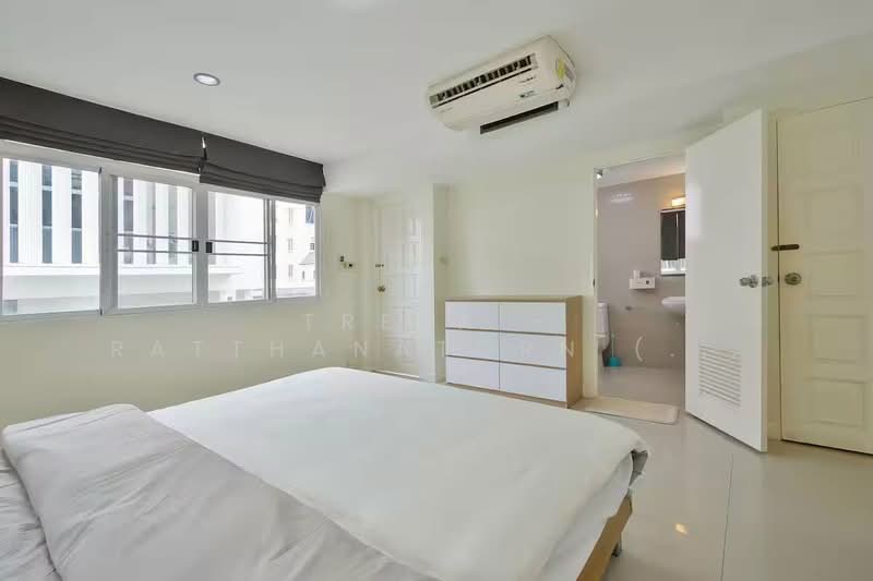 townhome sukhumvit 31, Bangkok, สุขุมวิท 31, Khlongtoei Nua, Watthana, Bangkok, 5 Bedrooms, 400 sqm, Townhouse For Rent, by TREBA - Ratthanatorn (Jenny), 11883390 - DDproperty.com