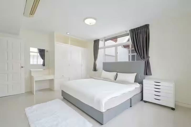 townhome sukhumvit 31, Bangkok, สุขุมวิท 31, Khlongtoei Nua, Watthana, Bangkok, 5 Bedrooms, 400 sqm, Townhouse For Rent, by TREBA - Ratthanatorn (Jenny), 11883390 - DDproperty.com