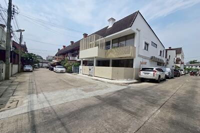 ขาย - Ketnuti Garden Ladprao : เกตุนุติการ์เด้น ลาดพร้าว, กรุงเทพ