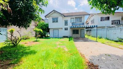 ขาย - ขายบ้านพร้อมที่ดิน ใจกลางเมือง ใกล้ห้างเซ็นทรัล ศรีราชา, ชลบุรี