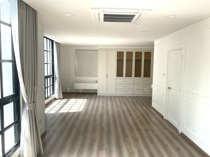 Townhome Ekkamai 12, Bangkok, Khlong Tan Nua, Watthana, Bangkok, 4 Bedrooms, 350 sqm, Townhouse For Rent, by ปรินทร์ญาดา ชิณโชติ, 11883822 - DDproperty.com