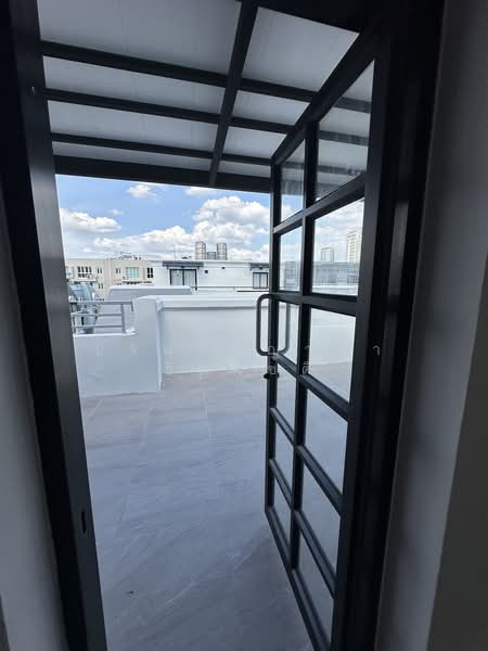 Townhome Ekkamai 12, Bangkok, Khlong Tan Nua, Watthana, Bangkok, 4 Bedrooms, 350 sqm, Townhouse For Rent, by ปรินทร์ญาดา ชิณโชติ, 11883822 - DDproperty.com