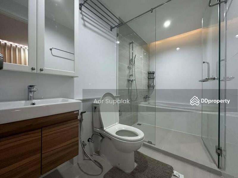 ให้เช่า - 6th Avenue Sukhumvit 15 : 6 อเวนิว สุขุมวิท 15, กรุงเทพ