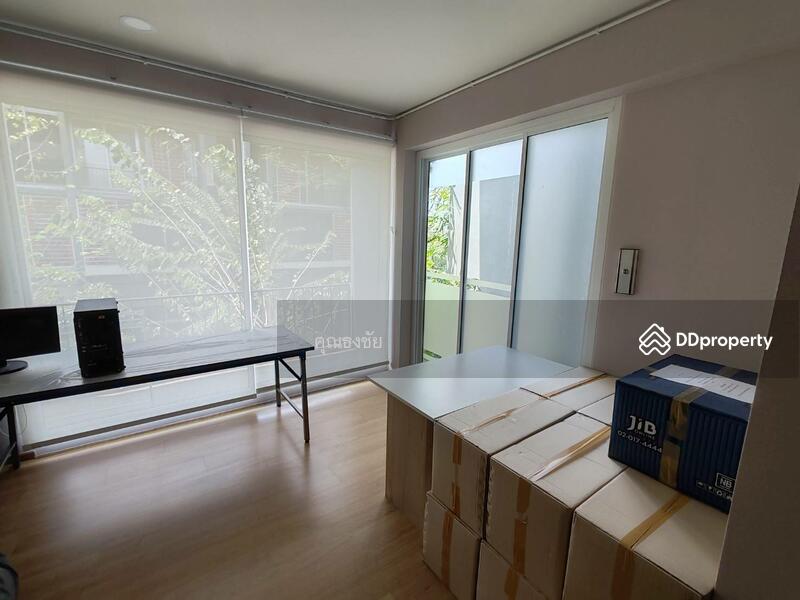 For Sale - Siamese Blossom @ Fashion, Bangkok