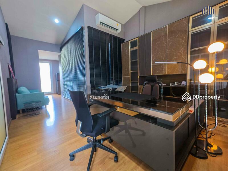 For Sale - Siamese Blossom @ Fashion, Bangkok