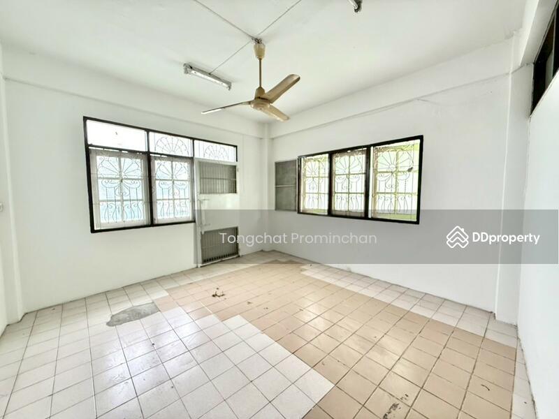 For Rent - Commercial building for rent, Nakniwat, Lat Phrao, Bangkok